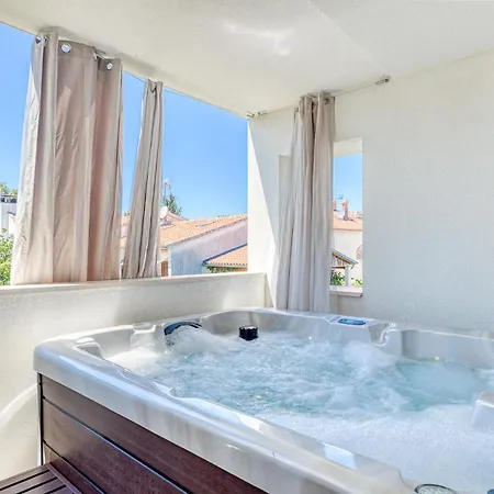 New Relax B4+1 With Whirpool